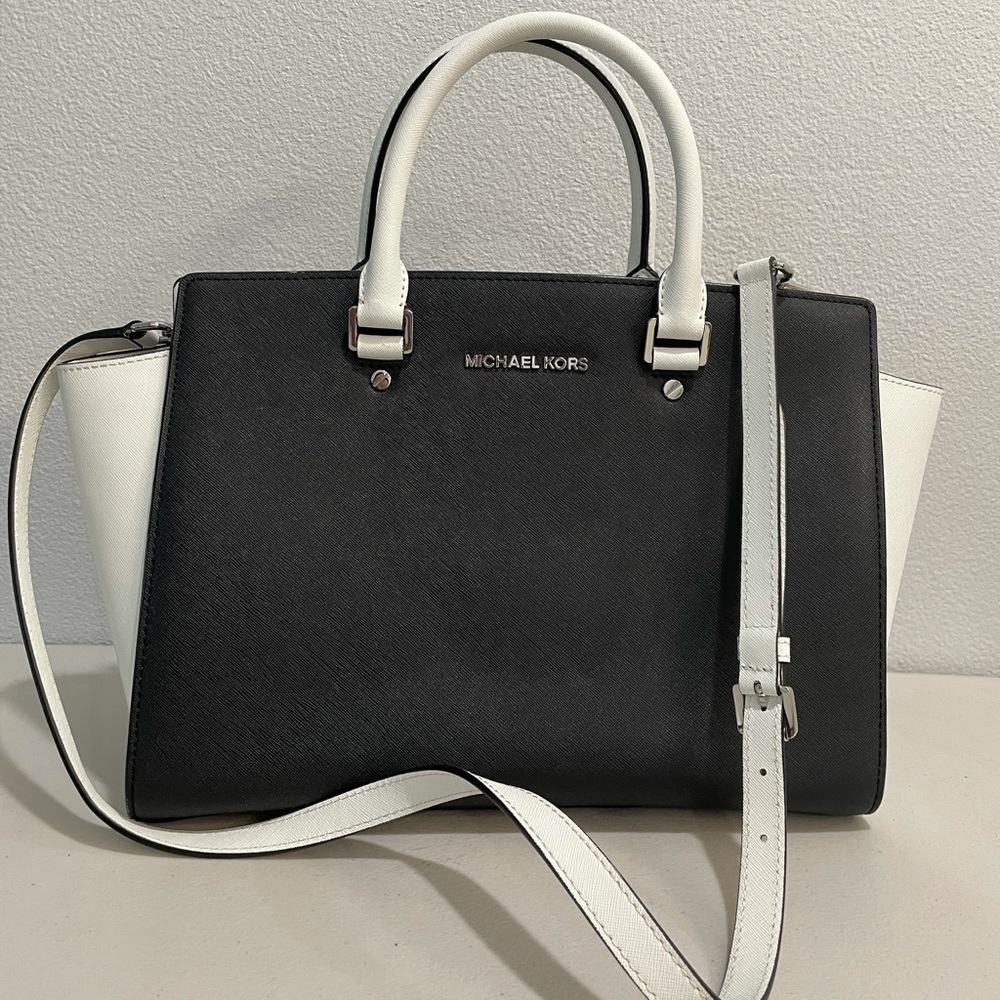 Michael Kors Handbag - Black & White Leather